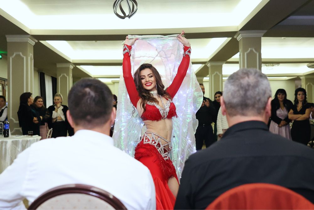 Dansatori profesionisti