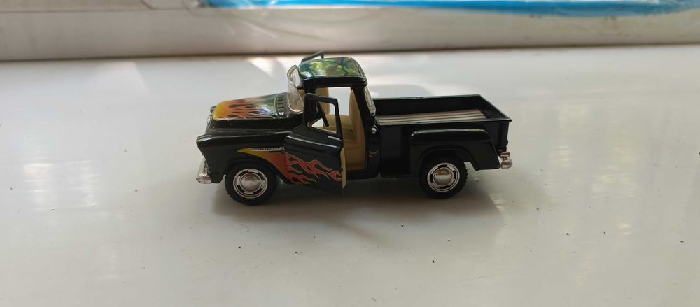 Коллекционная металлическая машинка масштабная модель железная машинка