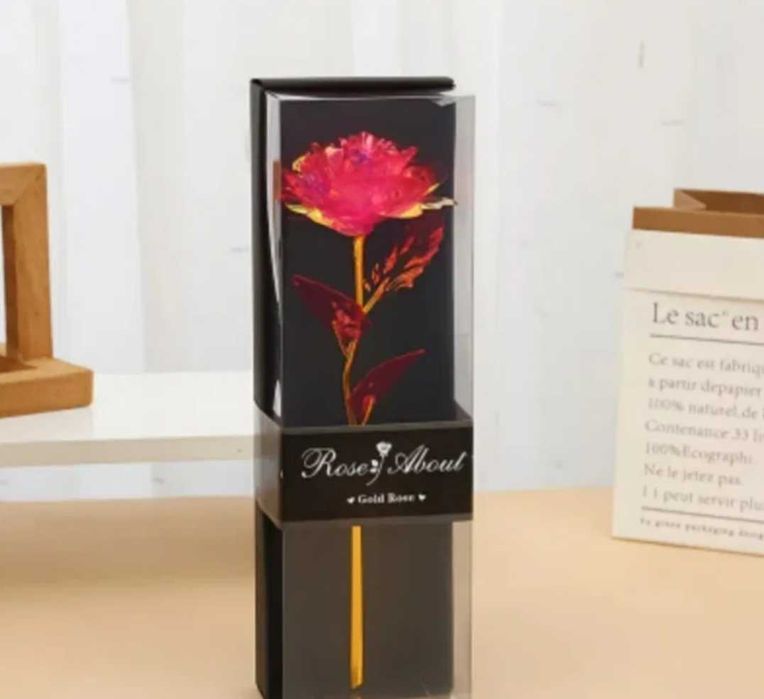 Колие с роза, подарък за жена