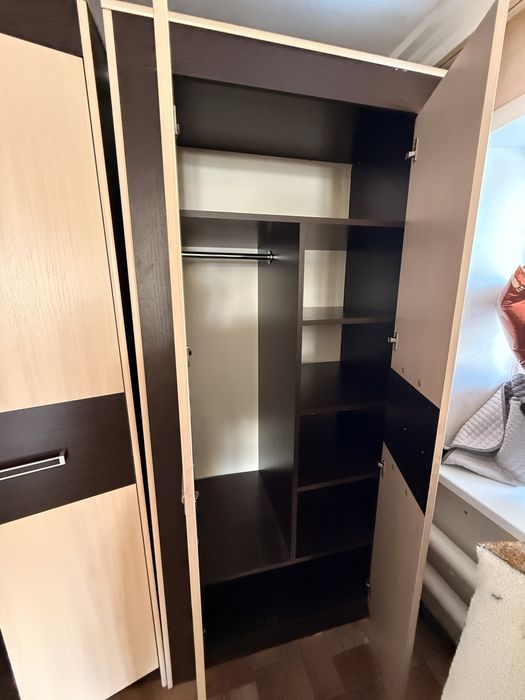 Шкафы для одежды