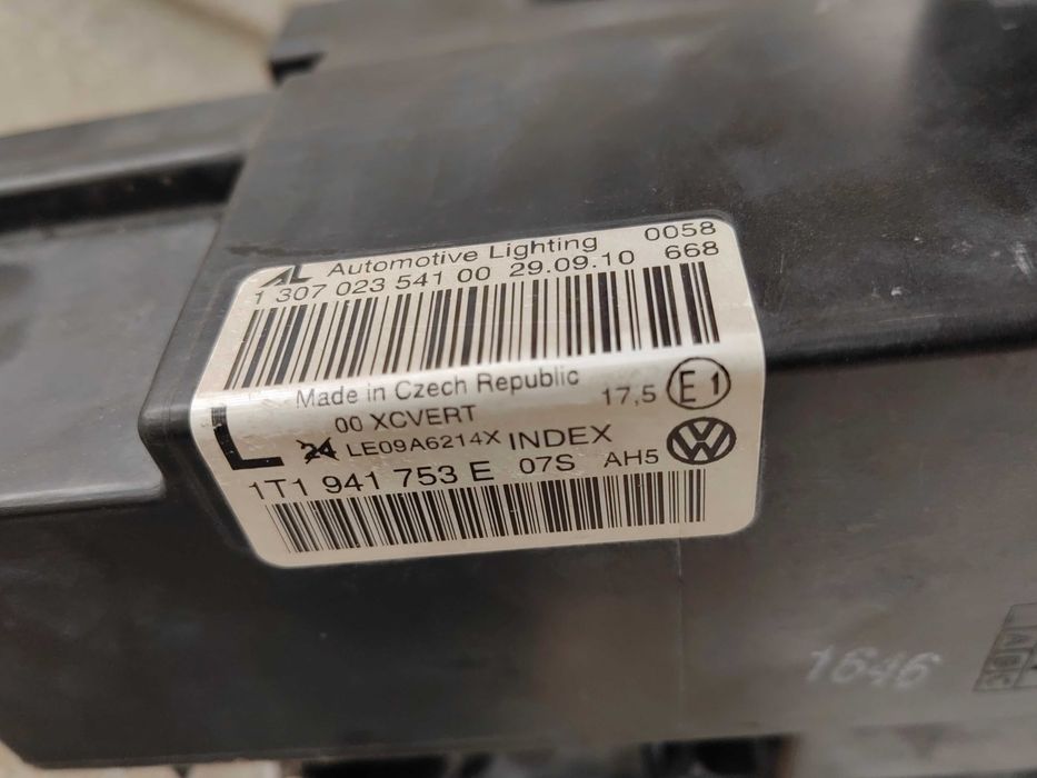 Фар VW Touran Bi-Xenon LED ляв / Фар Фолксваген Туаран / Фар VW Caddy / Фар Кади Оригинален