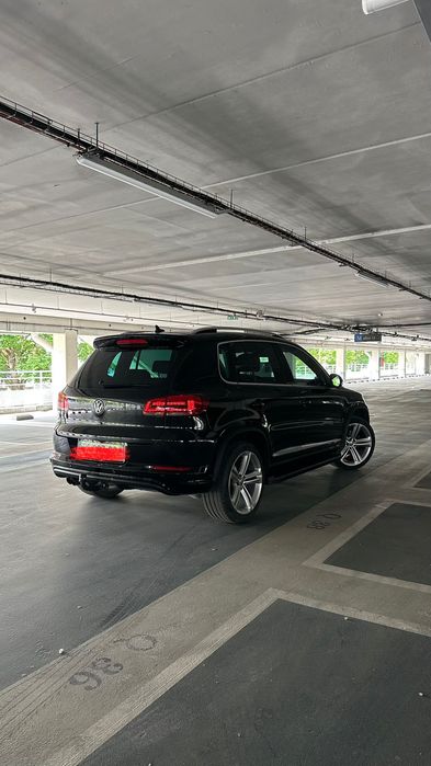 Volkswagen Tiguan R-Line 2.0 TDI 177 CP BlueMotion Technology, DSG7, 4Motion, echipare Carat Edition, 5 uși – 5 locuri.