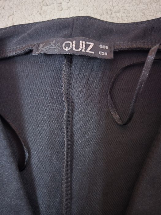 Продавам мини жакет марка Quiz