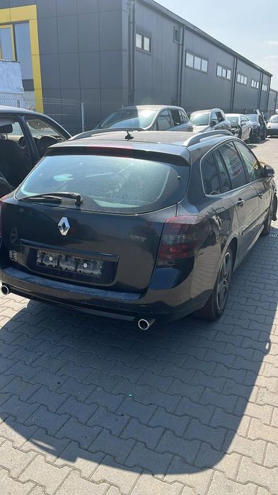 Dezmembram Renault Laguna 3 2.0dci din 2011