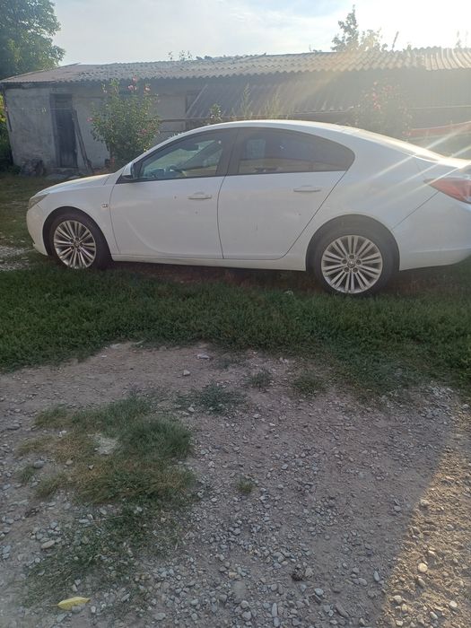 Vând sau schimb cu T4  opel insignia an 2009