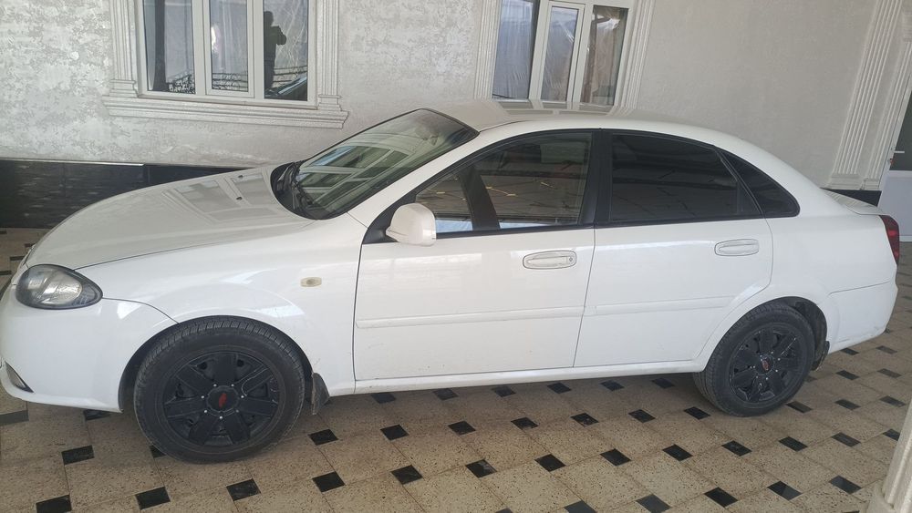 Срочно продам автомобиль жентра