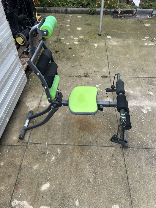 Banca exercitii aproape noua