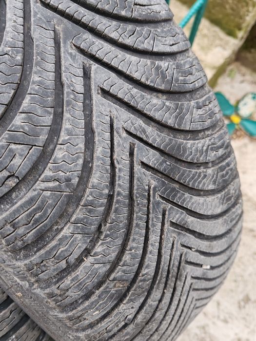 Зимни Гуми 215/65/16