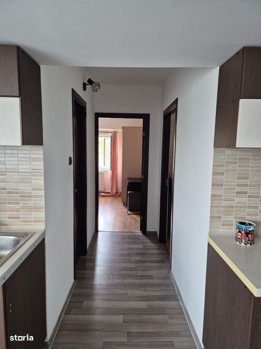 Se oferă spre închiriere apartament 3 camere, 70 mp, mobilat și utilat