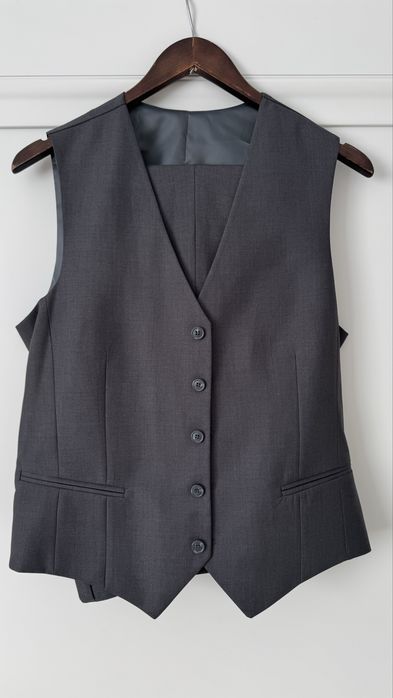 Продается костюм