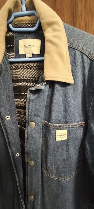 Jacheta Pull&Bear de blugi, matlasată, model deosebit