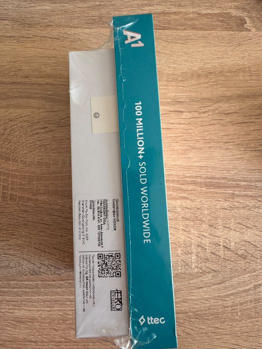 Honor 600 ,256 гб памет + подарък нова преносима батерия
