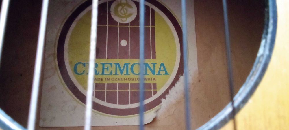 Стара китара , класическа