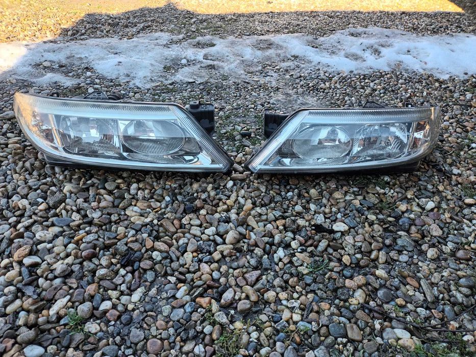 ляв и десен фар за рено лагуна RENAULT LAGUNA