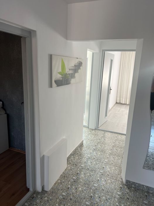 Apartament de vanzare zona Micro 1 in spatele bisericii-Materna