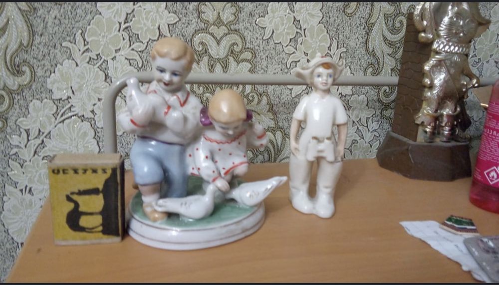 Статуэтки продам