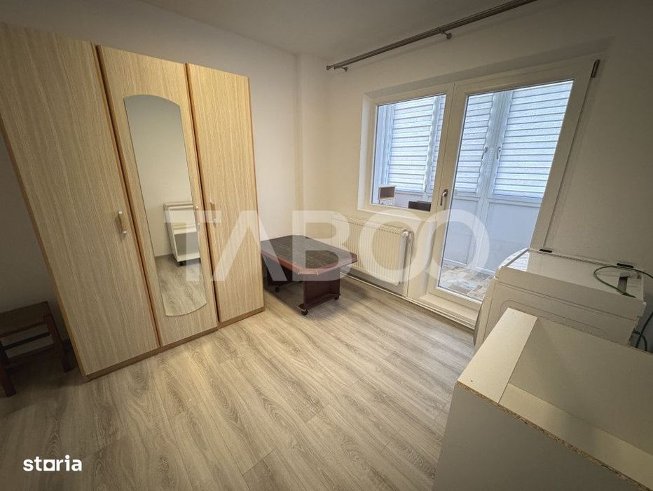 Apartament etaj 3 decomandat cu 3 camere 2 bai 2 balcoane Strand Sibiu