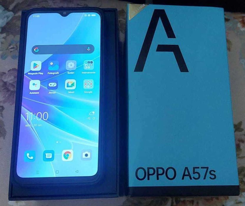 Vand telefoane Huawei  si Xiaomi