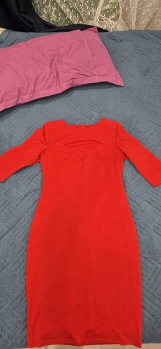 Продам женские платья