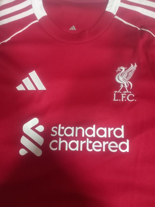 Фланелка на Ливърпул за сезон 25/26