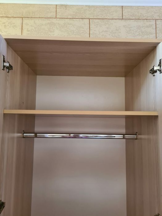 Срочно продаю шкаф