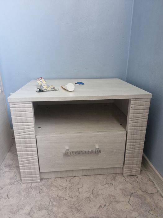 Комод и две тумбы