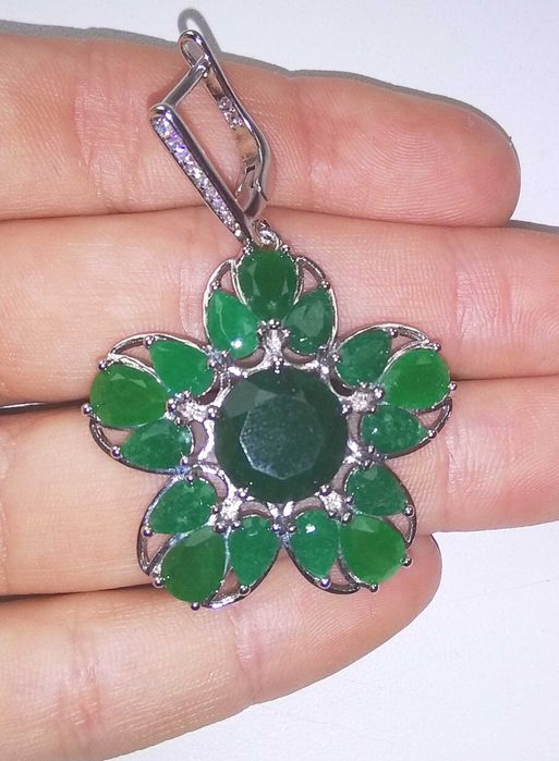 Серьги серебряные с изумрудами