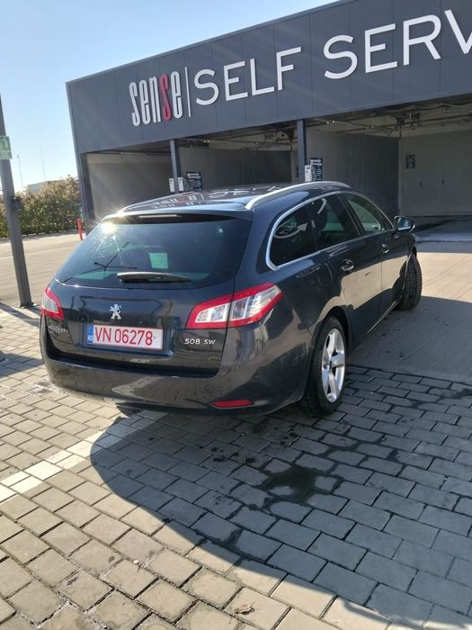 Peugeot 508 SW 2012