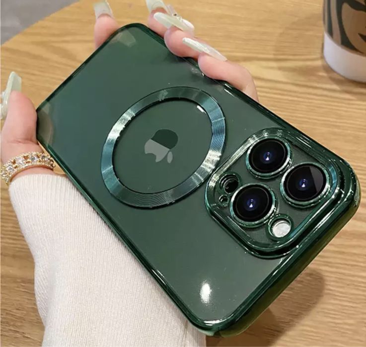 Iphone 14/15/16e/17 PLUS PRO MAX Husa Silicon 0,2mm Lucioasa Cerc Magn