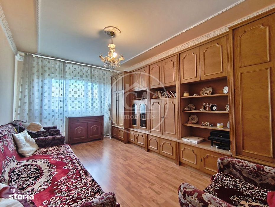 Apartament cu 2 camere de vânzare în zona Rogerius, Oradea — fotografia 1