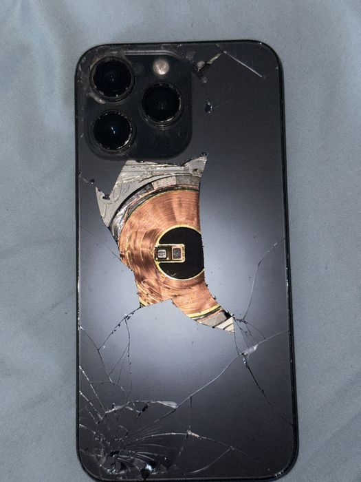 Продается телефон iphone 13 pro
