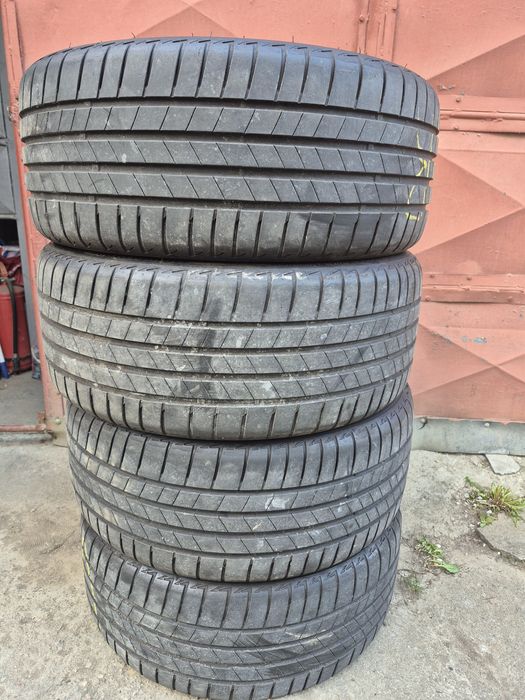 Anvelope 225/40/18 vara Bridgestone