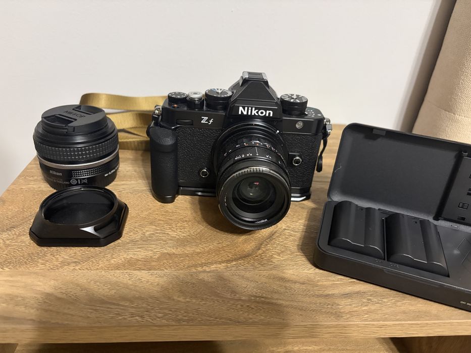 Nikon ZF kit cu lentila 40mm f2.0, multe accesorii premium