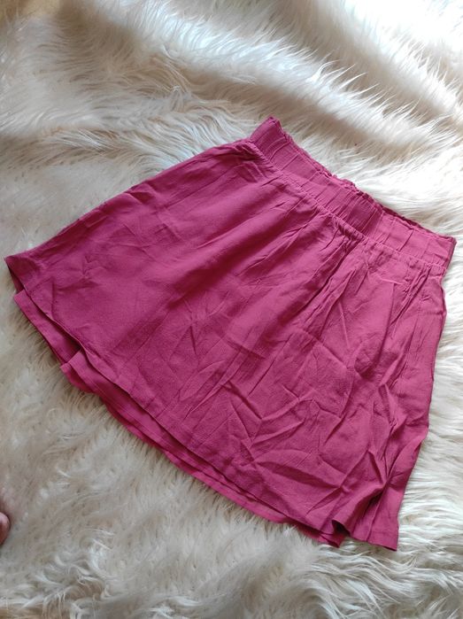 Розова пола за нея