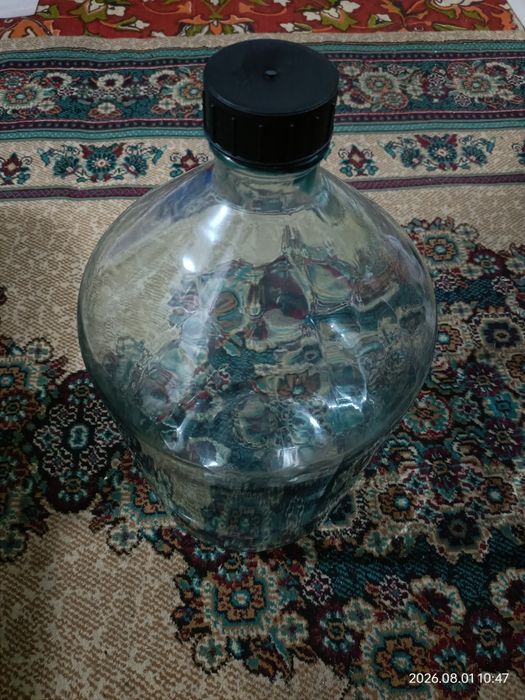 Продам бутыль стеклянный 20л