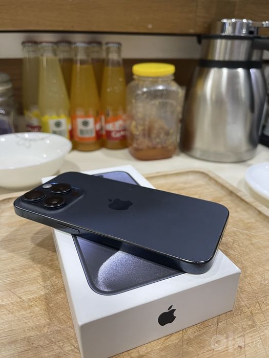 Iphone 15pro 256gb esim 81% battery