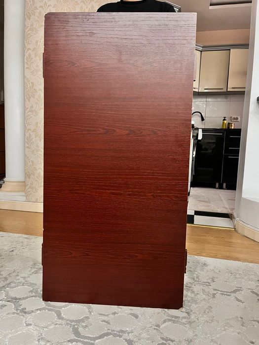 Стол со стульями