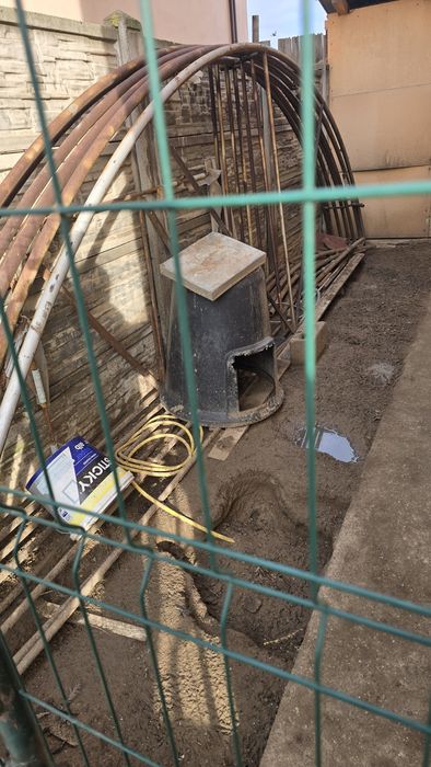 Solar 12m x 7.5m, 4m Înălțime.