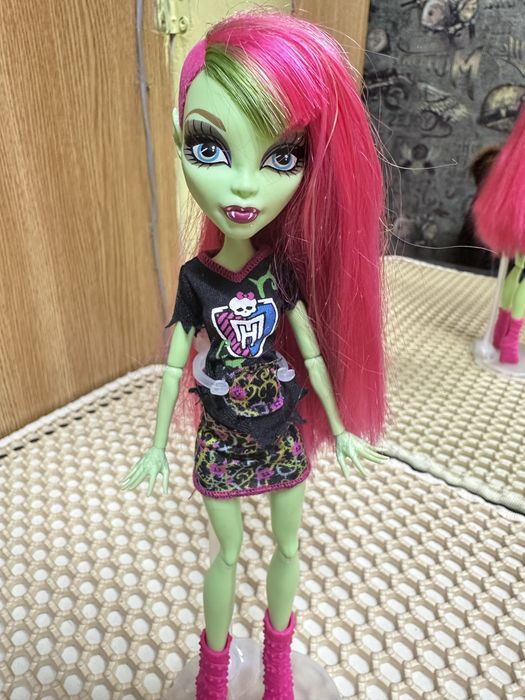 Пролам куклу монстр хай!