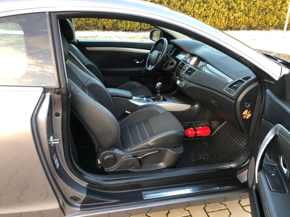 Renault Laguna coupe an 2013 motor 1.5 dci 110cp navigatie climatronic