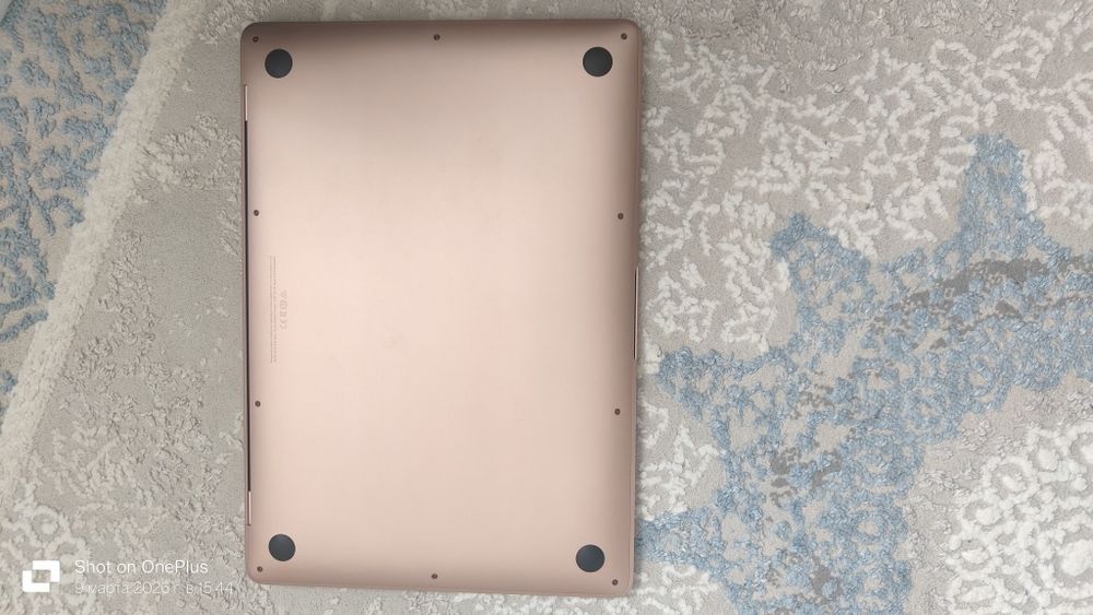 Продам MacBook air 13