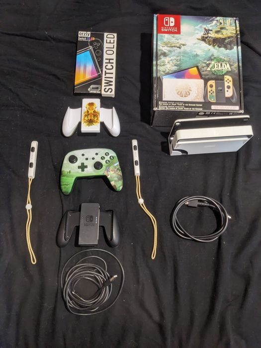 Nintendo switch OLED Legend of Zelda edition