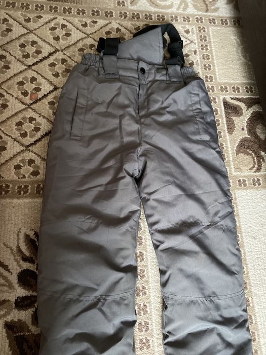 Продам комбинезон зимний на девочку