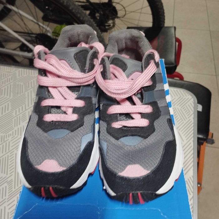 Детски маратонки Adidas 35 1/2