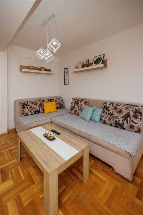 Дава се под наем Двустаен апартамент в Бургас, Лазур - 64 кв.м за 280.5 € - Снимка #2