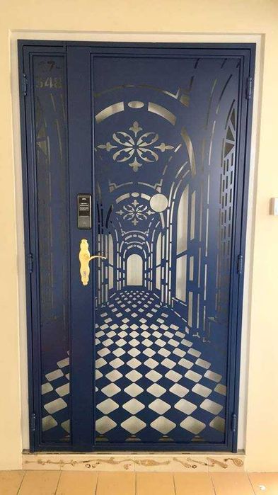 Usi metalice diferite modele