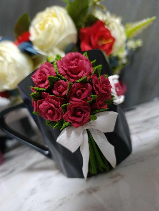 Cana personalizata cu mix de flori din lut polimeric