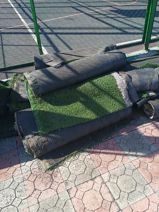 Б/У Газон с футбольного поля