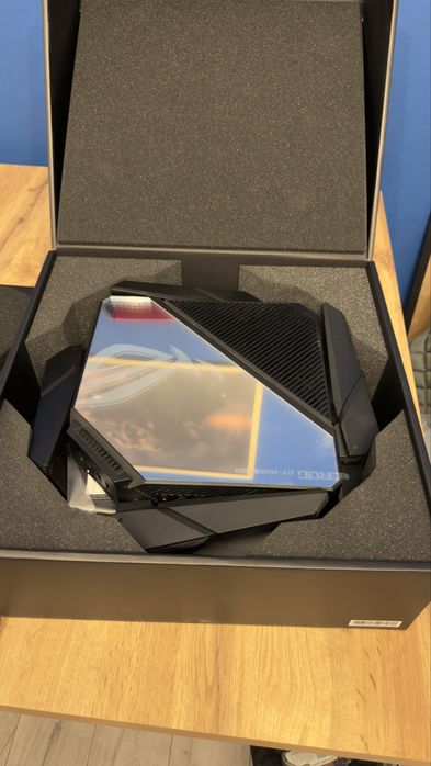 Router Gaming Wireless ASUS ROG Rapture GT-AXE16000, garantie, ca nou