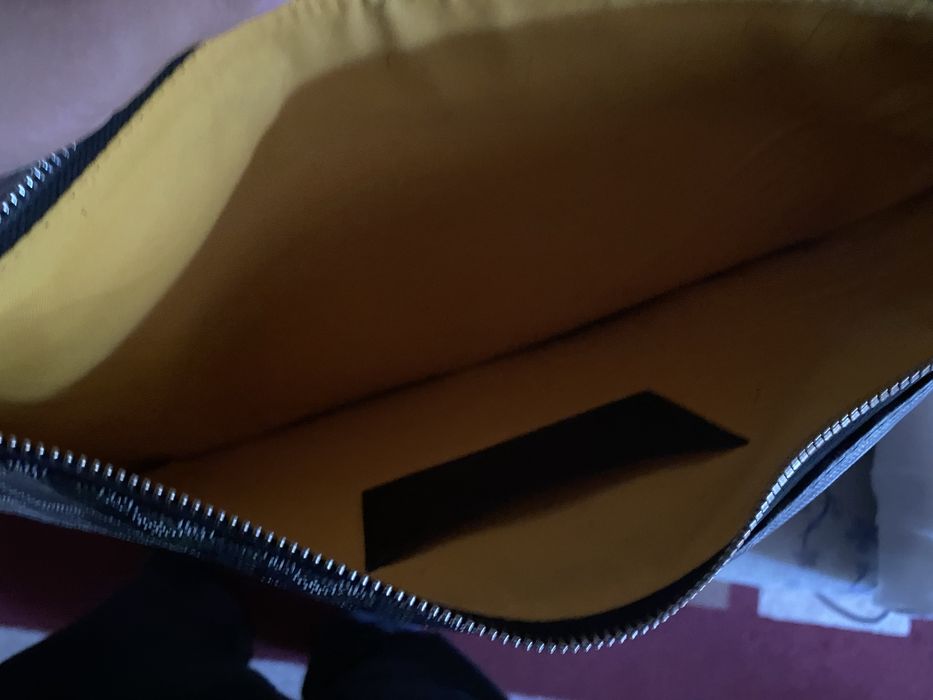 Goyard папка срочно
